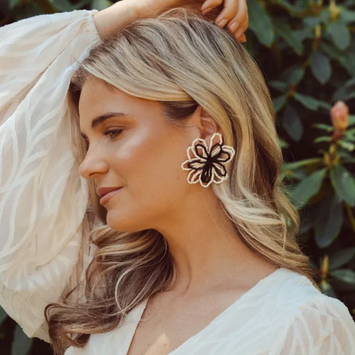 Dahlia Earrings - light beige black - Afbeelding 2